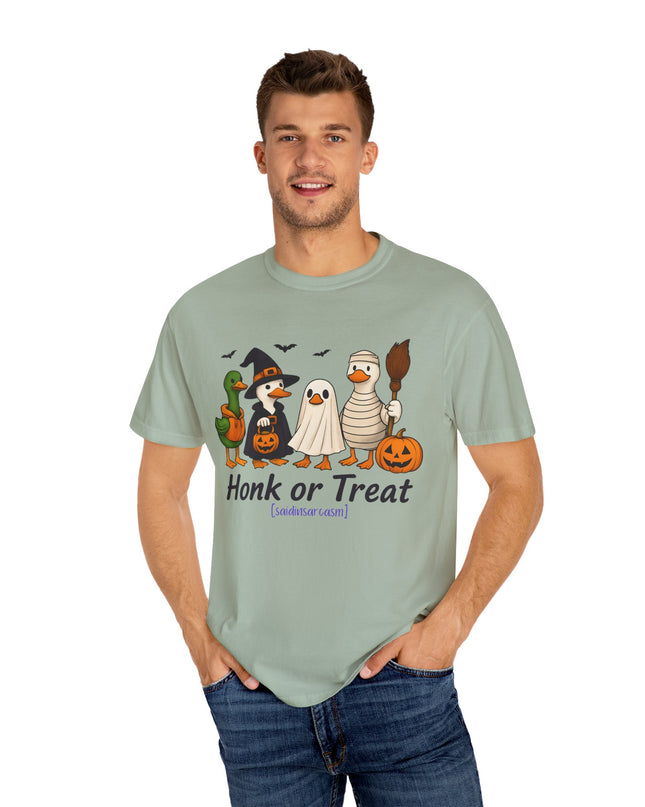 'Honk or Treat'  Funny Duck Halloween T-Shirt